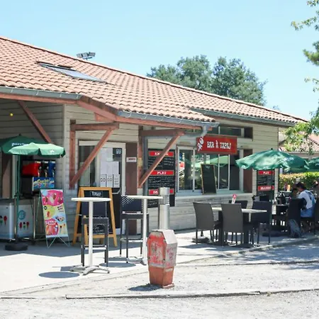 Mobil Climatisé, Animaux Admis - 4 Pers. - Api-1-52-2618 Camping